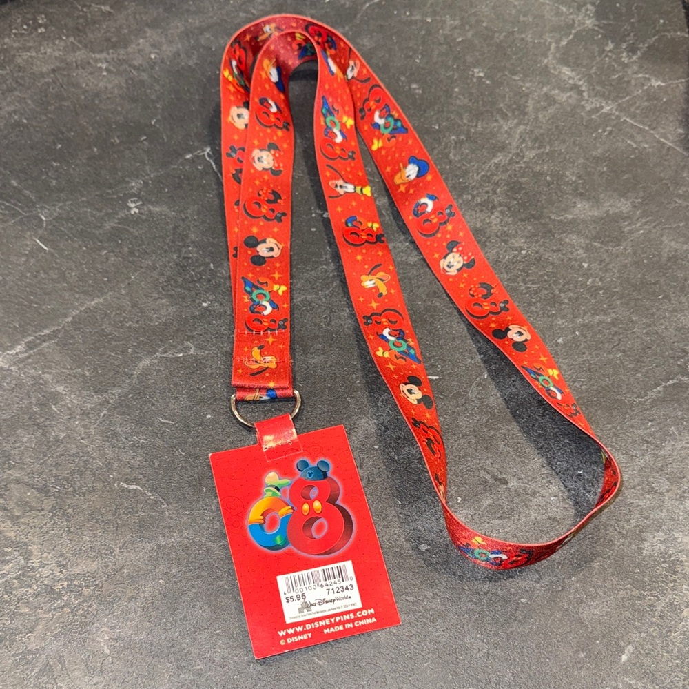 2008 DISNEY pin trading collectible lanyard/keychain NWT
